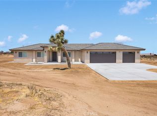 8966 Sunset Rd, Phelan, CA 92371