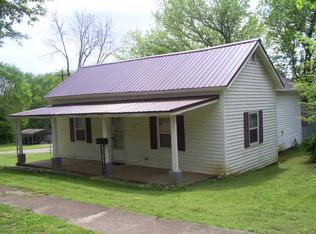 707 N 3rd St, Piedmont, MO 63957