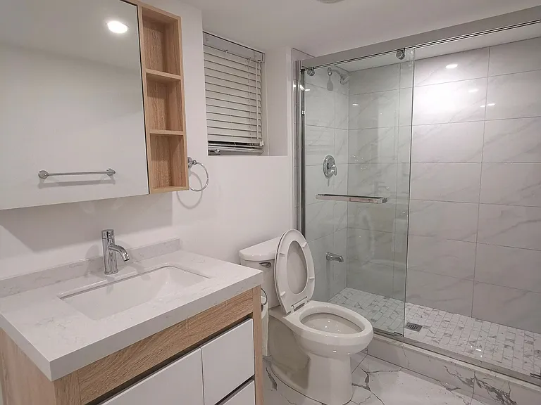 267 Bathurst Glen Dr #BASEMENT — Photo 11