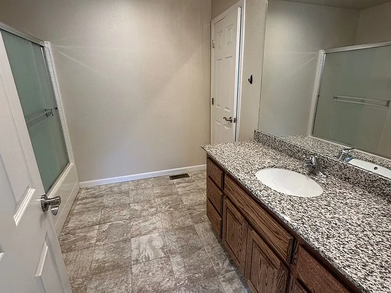 4561 Spaight Way — Photo 6