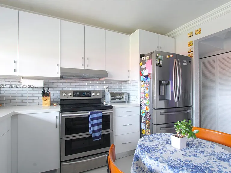49 Majorca Ave #303 — Photo 6