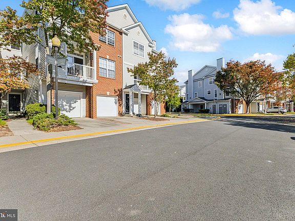 4th image of 2428 Coopers Branch Ct #2428