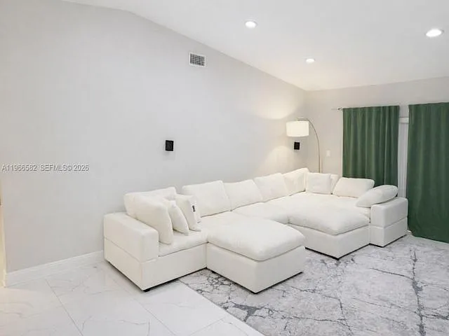 20888 Sugarloaf Ln — Photo 6