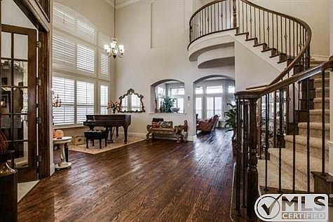 1st image of 1006 Hot Springs Dr