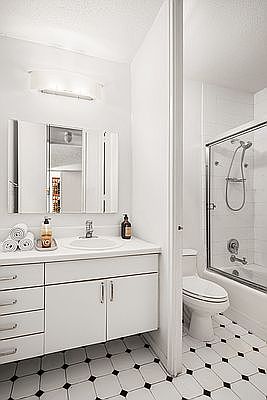5th image of 300 E 40th St APT 23J