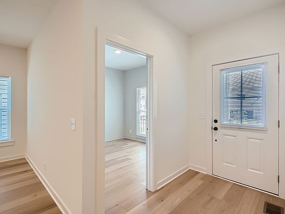 5th image of 1149 Alcove Way