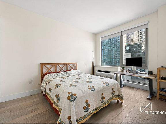 4th image of 4415 Purves St #15C