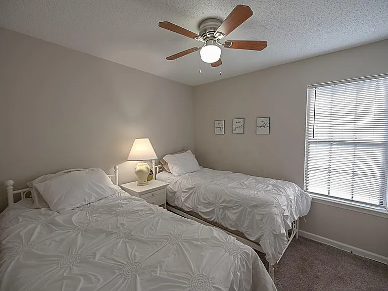 5393 Kirk Dr — Photo 18