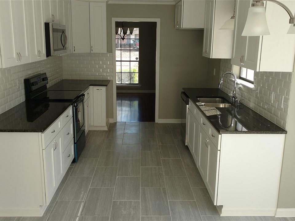 2nd image of 4121 E Caribou Ct