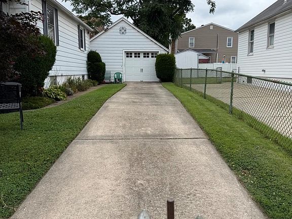 3rd image of 64 Avalon Ave