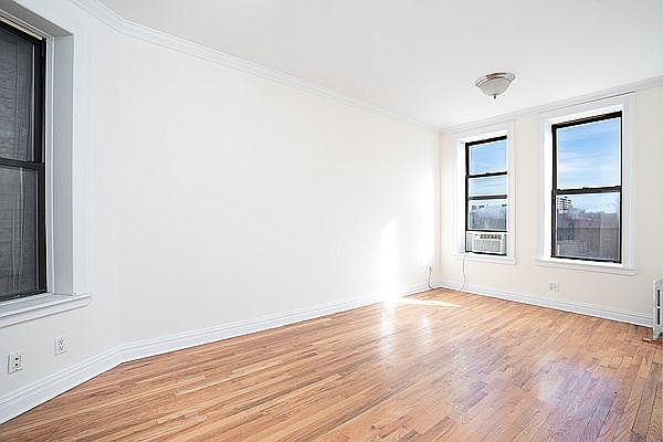 1st image of 222 W 116th St APT 4E