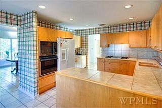 3rd image of 12 Avondale Ct