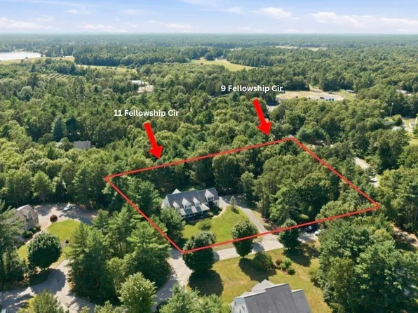 9 Fellowship Cir, Wareham, MA 02571