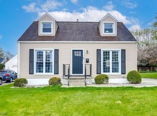 1450 Ries St, Barberton, OH 44203