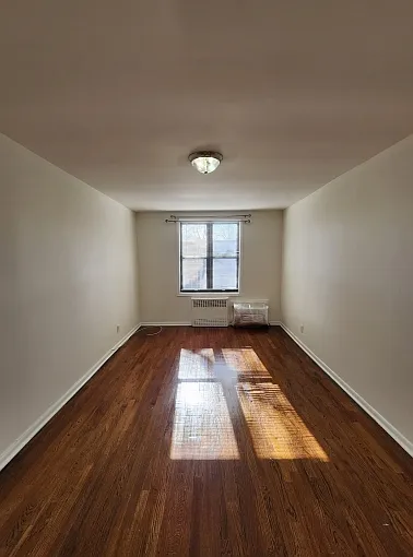 2 bed, 1 bath beautifully renovated home with, upgraded kitchen, bath, skylight, private patio ... — Photo 3
