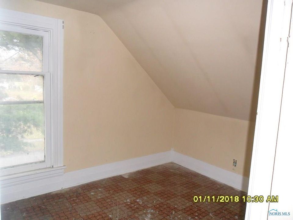 2nd image of 601 E Garfield Ave