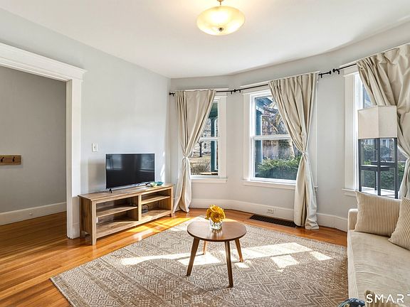 5th image of 138 Mansfield Street #1