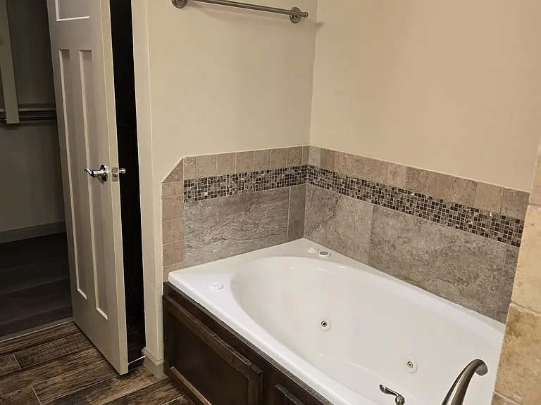 512 S Castle Ridge Ln — Photo 11