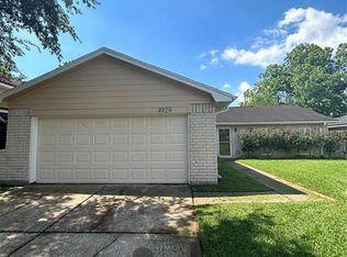 4929 Meadow Place Dr, La Porte, TX 77571