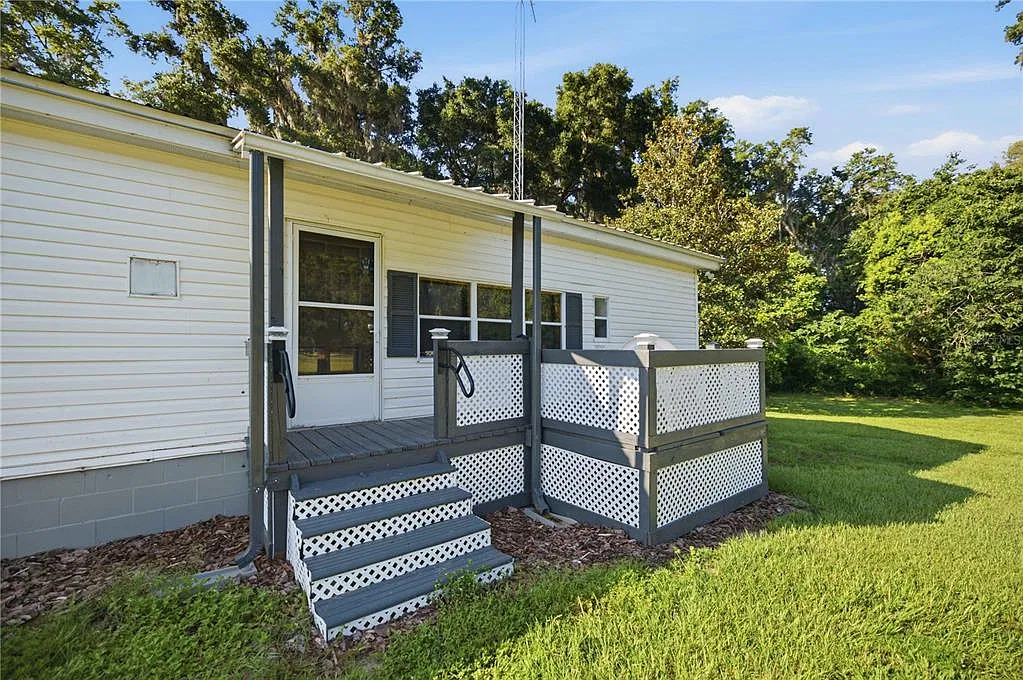 3 bed, 3.5 bath, 1525 sqft, $1,500 — Photo 1