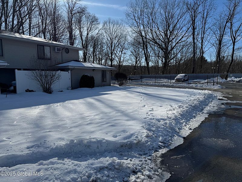 2nd image of 69 Yorkshire Drive #69