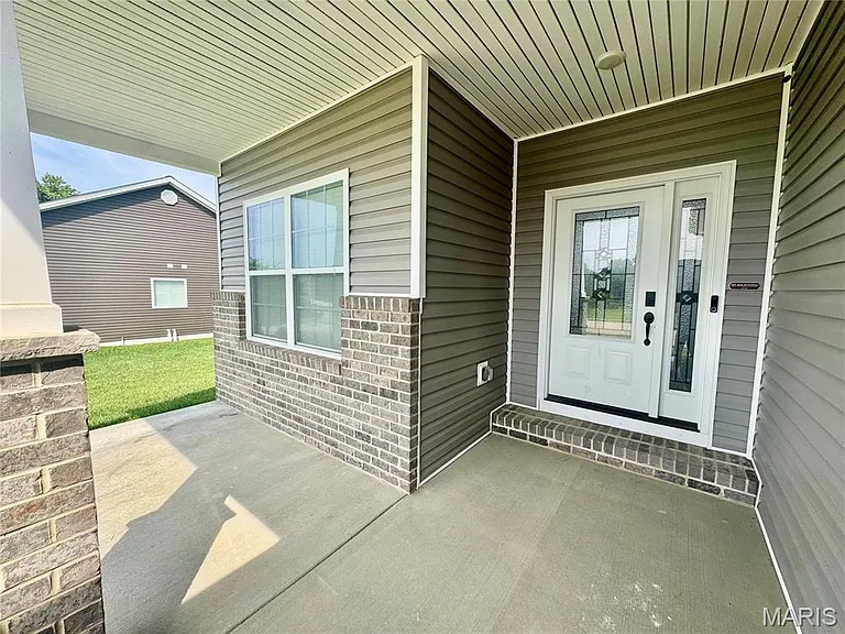 315 Star Ln — Photo 3