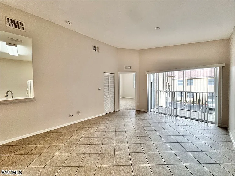 4128 Bellasol Cir #1424 — Photo 6