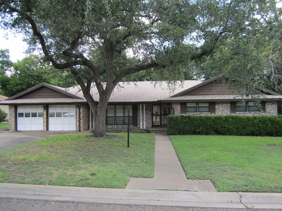 1st image of 3401 Oakdale Dr