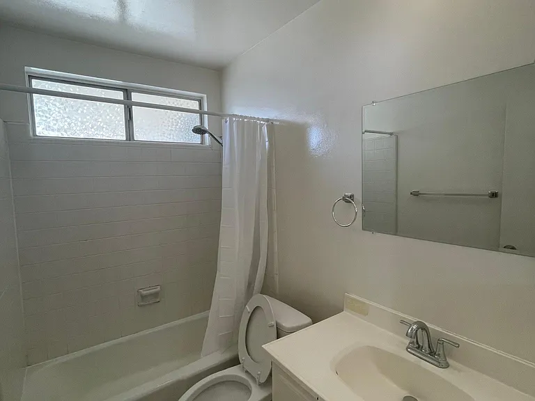 1517 Princeton St — Photo 13