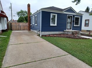 1423 New York Ave, Lincoln Park, MI 48146