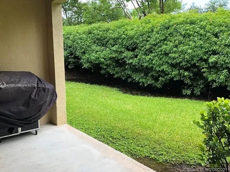 4310 Vineyard Cir #4310 — Photo 15