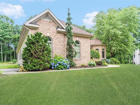 2nd image of 43 Sophia Ln