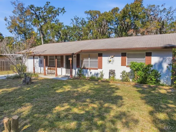 1551 NW 21st St, Crystal River, FL 34428