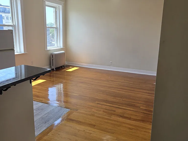 1185 Commonwealth Ave #19 — Photo 4