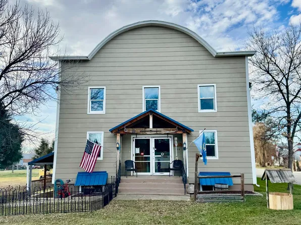 58 Central Ave N, Dunn Center, ND 58626