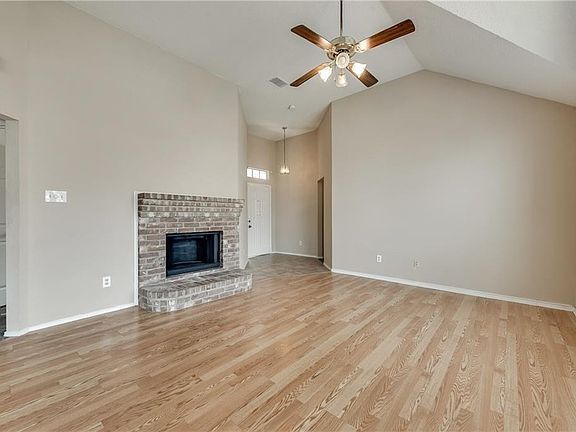 5th image of 1428 Clearview Dr