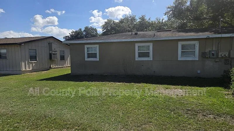 Building Photo - 712 Bryon Ct
