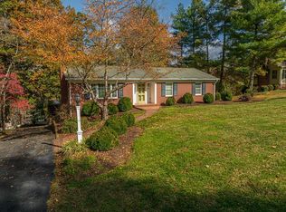 525 Buena Vista Dr, Halifax, VA 24558
