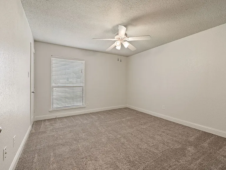 6728 Fair Meadows Dr — Photo 14