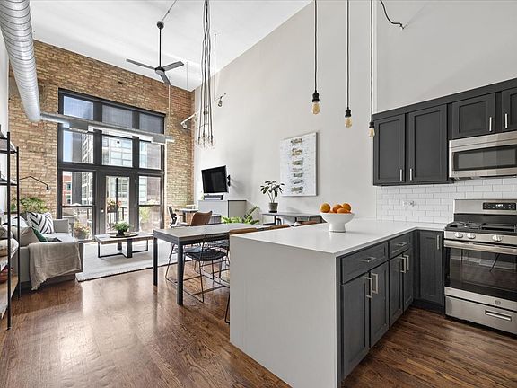 3rd image of 203 S Sangamon St APT 308