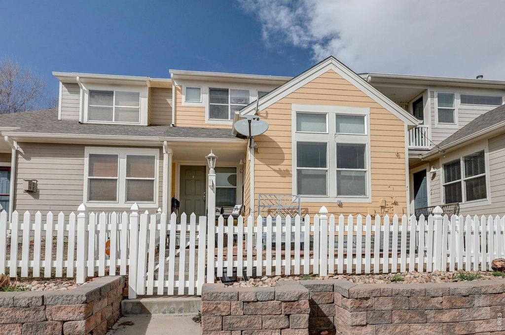 1911 Halfmoon Cir