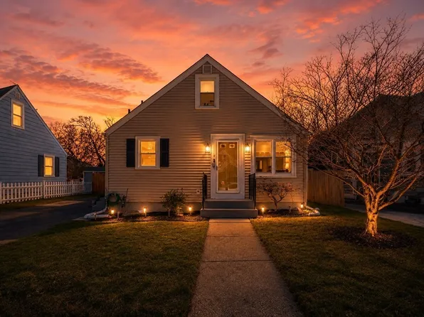 19 Annette Ave, Pawtucket, RI 02861