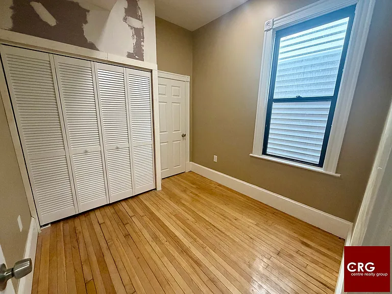 430 Meridian St #2 — Photo 7