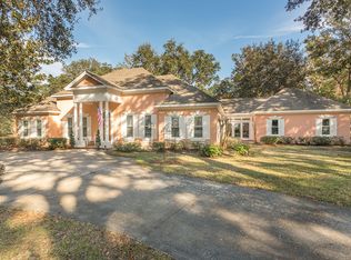 301 Trimaran Dr, Saint Marys, GA 31558