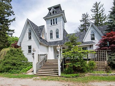 718 Superior St South Haven Mi 49090 Zillow