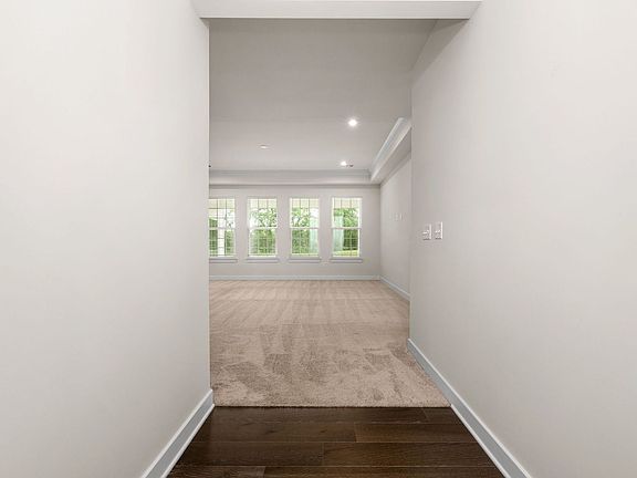 5th image of 2614 Goose Creek Ln