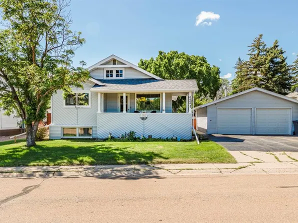 551 N Riverside Dr W, Drumheller, AB T0J 0Y3