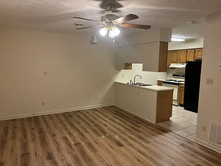 210 Theobald Ln #3 — Photo 2