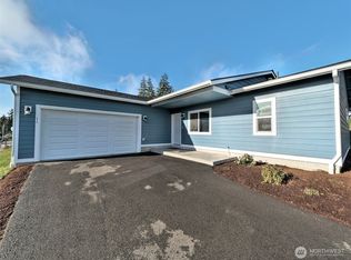 11 E Eberhart Ln, Allyn, WA 98524