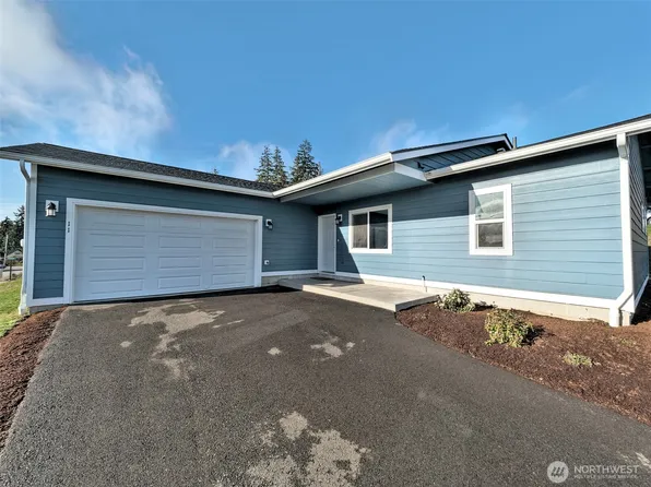 11 E Eberhart Lane, Allyn, WA 98524